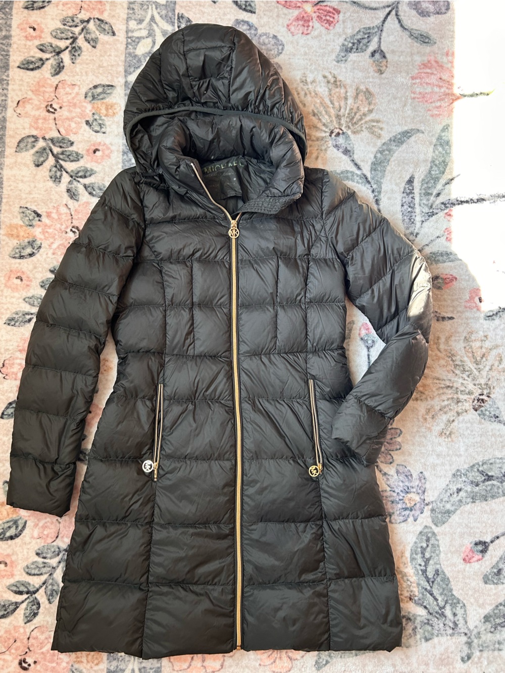 MICHAEL Michael Kors Hooded Packable Puffer Jacket in Olive Green with Gold Zip